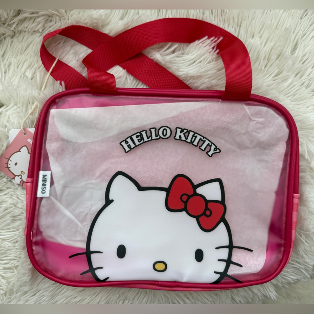 Hello Kitty Pink toiletry bag